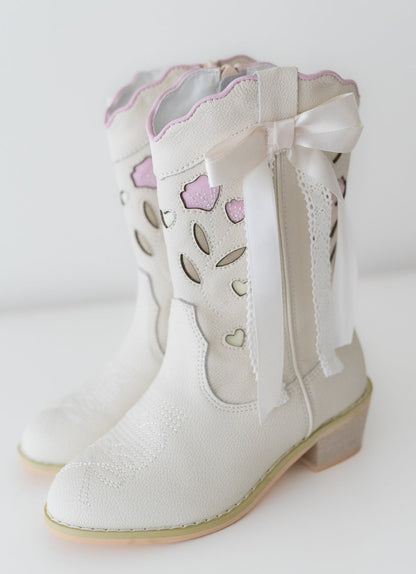 Women's Sweetheart Bow Cowgirl Boot- White (runs small, size up)