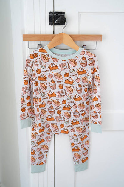 Holiday Baking | Two-Piece Set